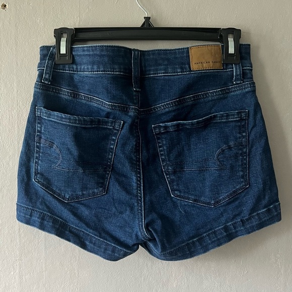 🛍️American Eagle Outfitters Hi-Rise Shorties Double Button Size 4 - Picture 4 of 7